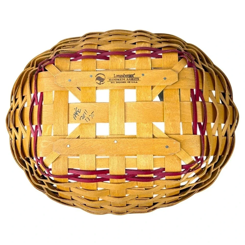 Longaberger Holly Berry Basket 2011 Christmas w/ Lid Liner Protector Tie-on Tags